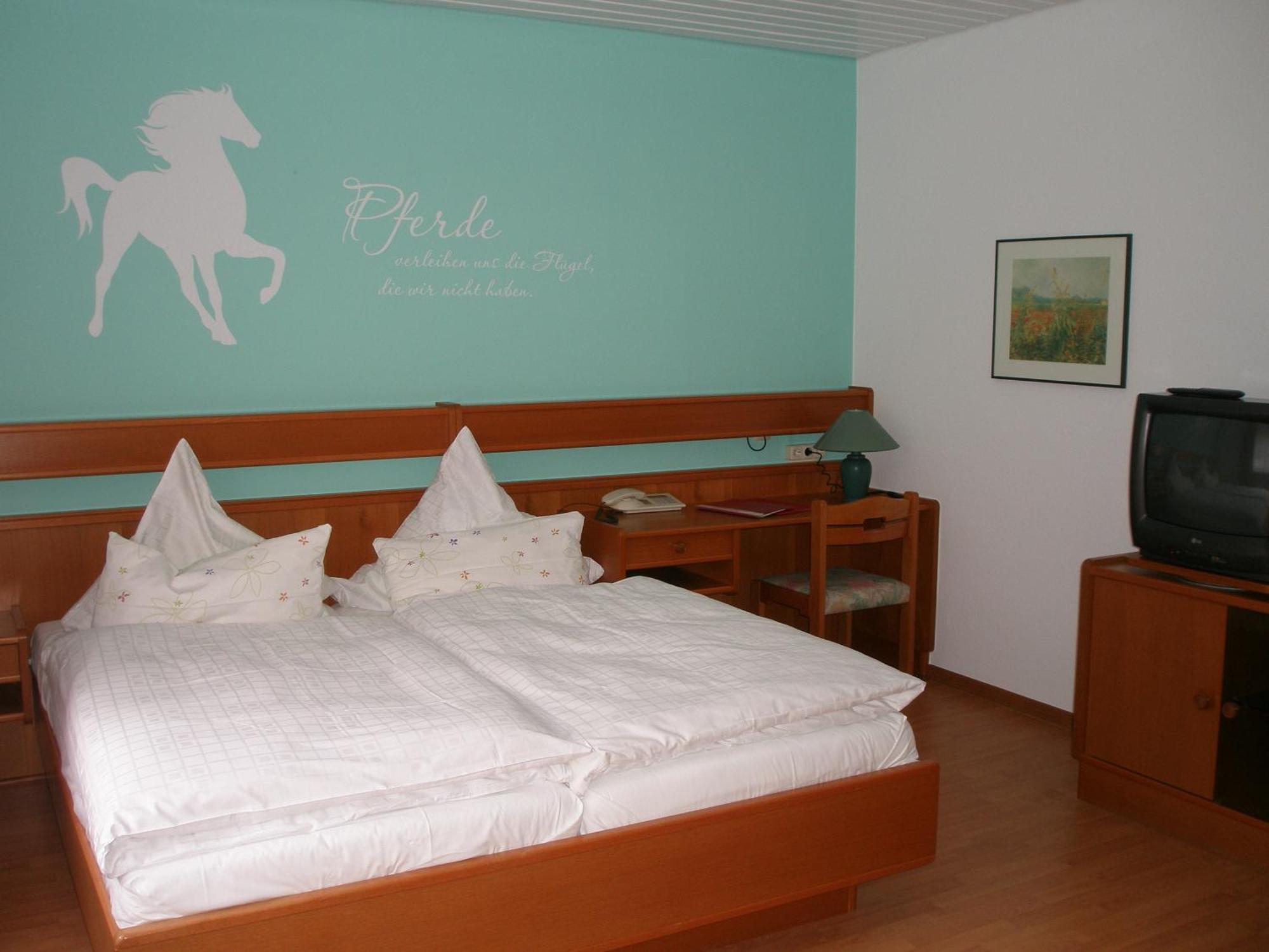 Landhotel Am Wenzelbach Pruem Exterior photo